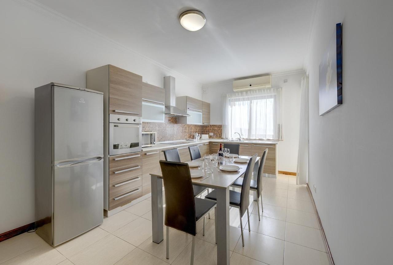 Modern 3 Bedroom Apartment In Central Sliema Exterior photo